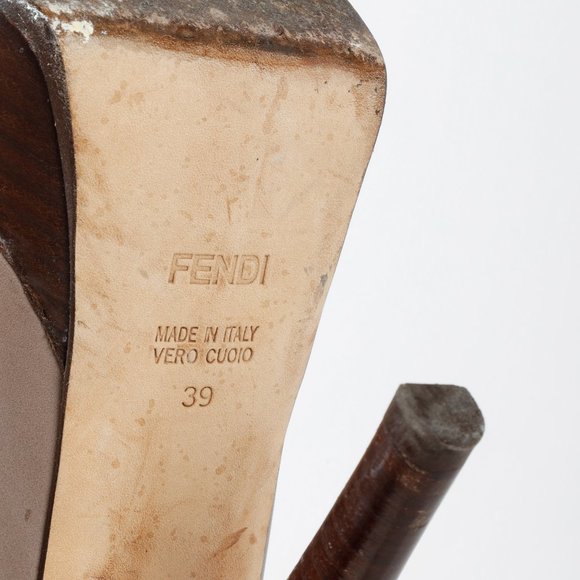 Fendi Fendista Taupe Leather Pumps - Picture 5 of 10